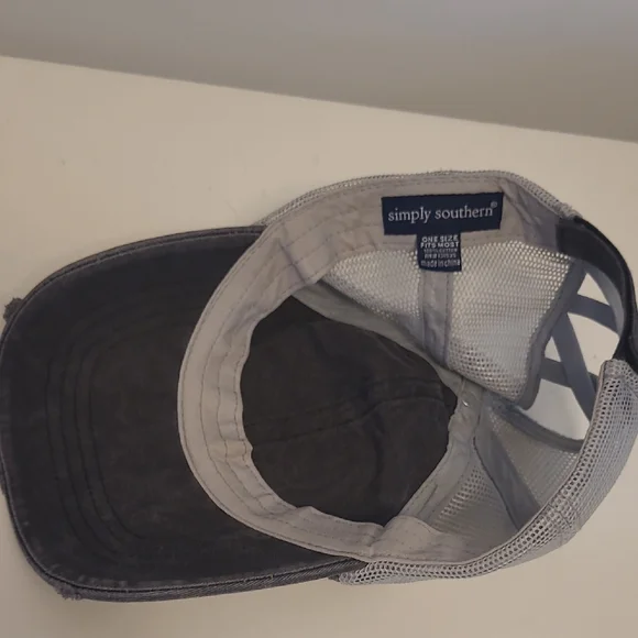 Simply Southern Gray and Gold Mama Hat - Picture 4 of 10